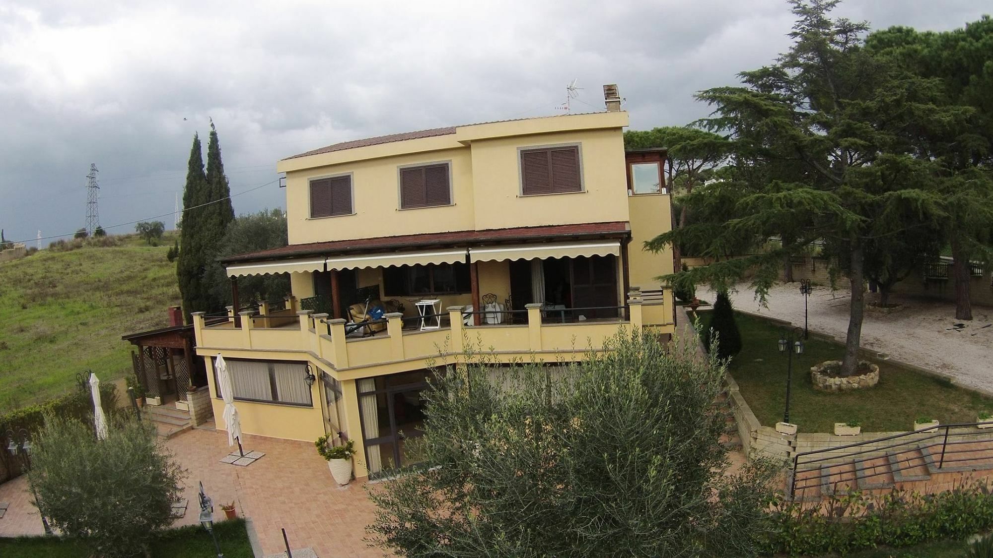 Bed And Breakfast La Corte Degli Ulivi Civitavecchia Zewnętrze zdjęcie