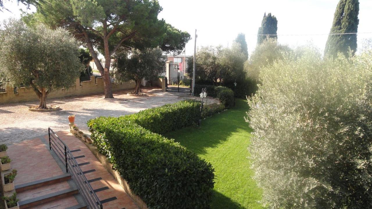 Bed And Breakfast La Corte Degli Ulivi Civitavecchia Zewnętrze zdjęcie